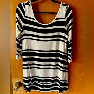 Mercer & Madison 3/4 sleeve top